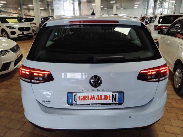 VOLKSWAGEN Passat Variant 2.0 TDI SCR EVO DSG Business
