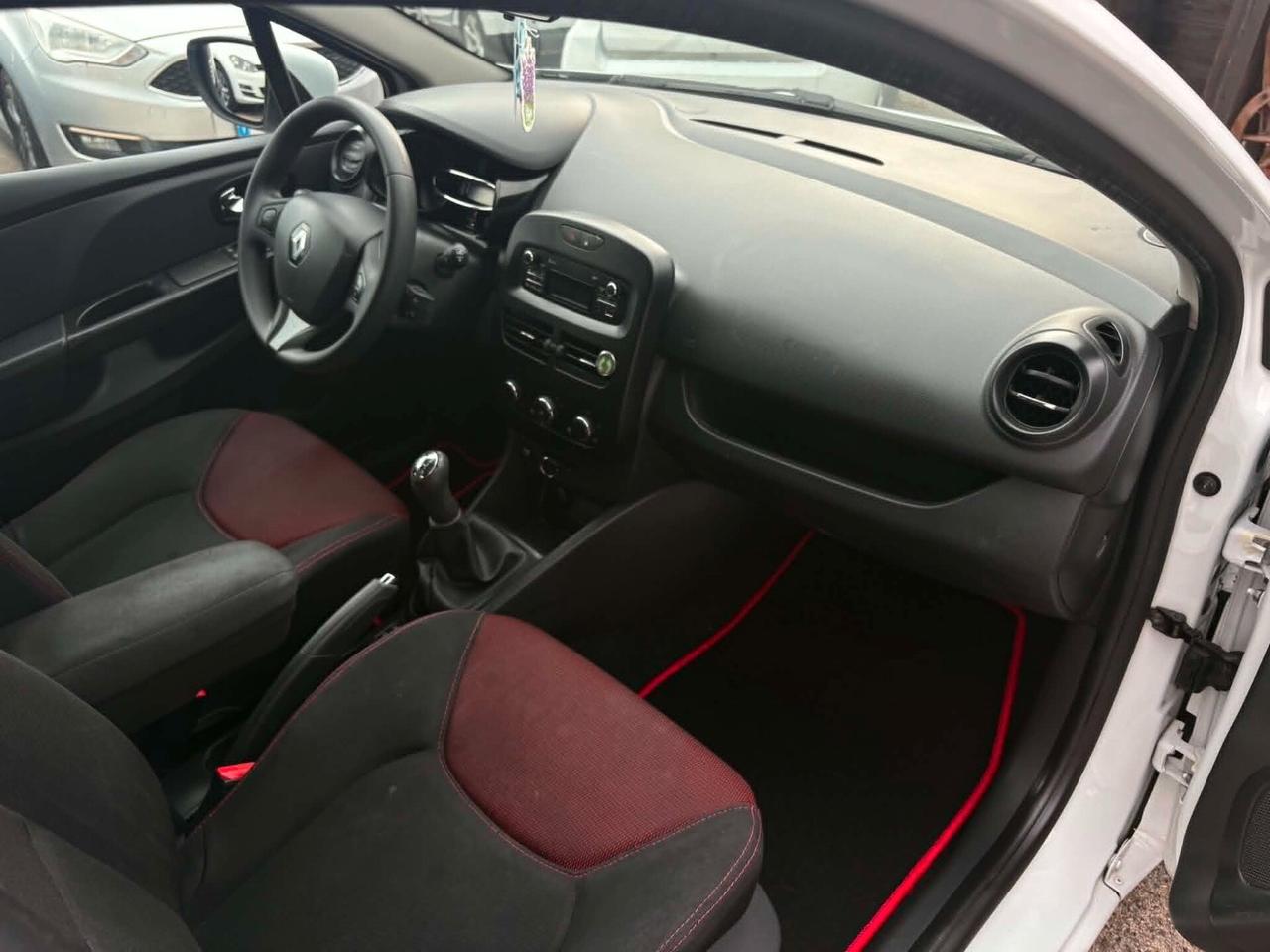 Renault Clio 1.2 75CV 5 porte Costume National