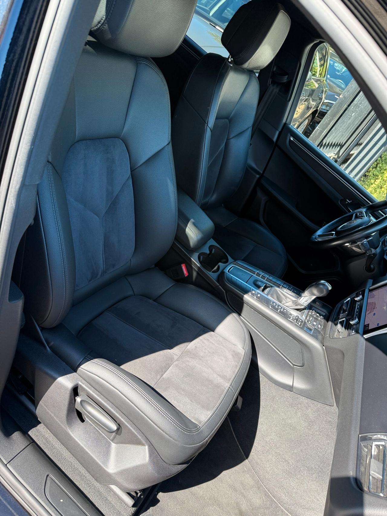 Porsche Macan 2.0 Black Edition