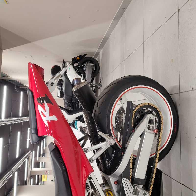 Yamaha YZF R1 - 2000