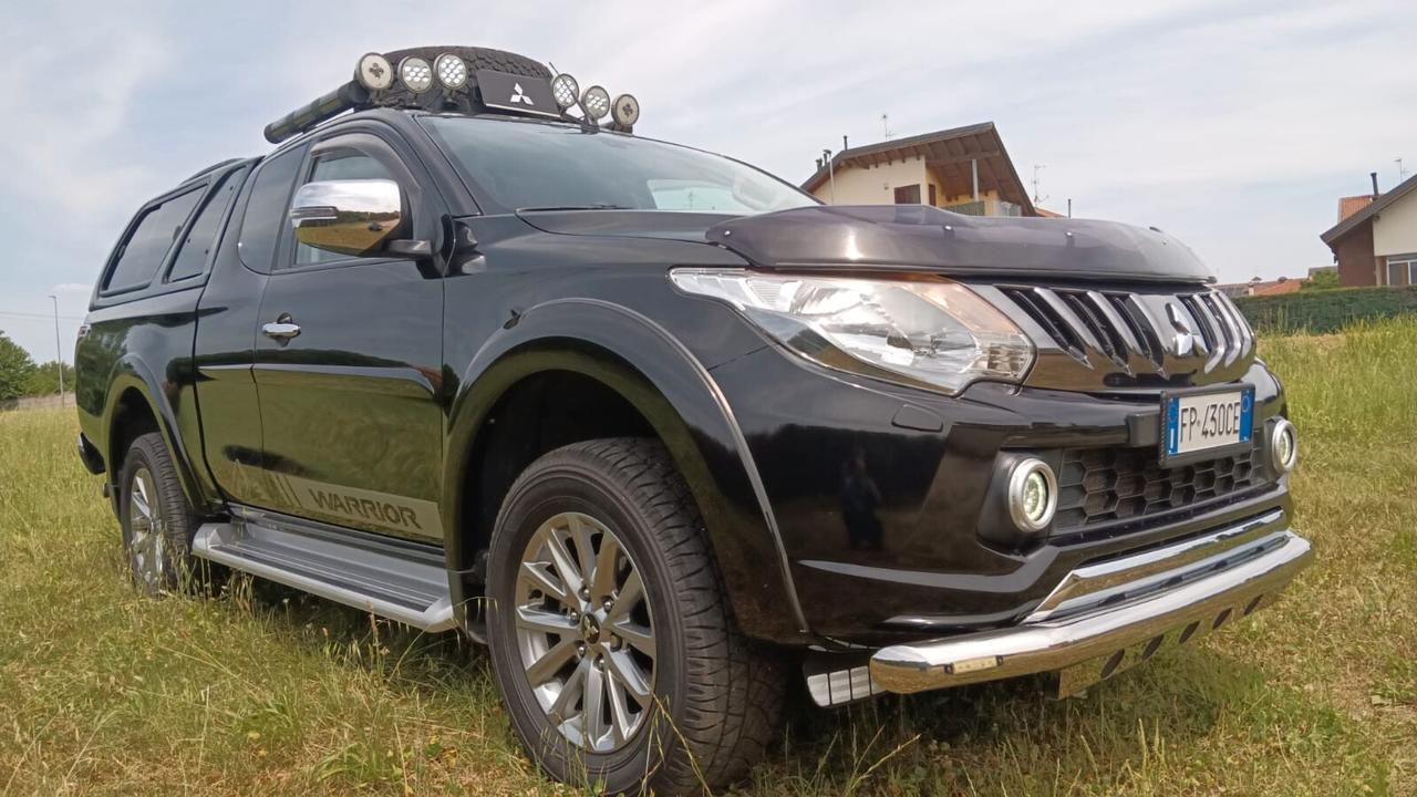 Mitsubishi L200 2.4 DI-D/181CV Double Cab Intense Hp Mivec SDA