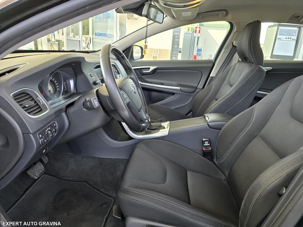 VOLVO V60 D2 2.0cc 120cv