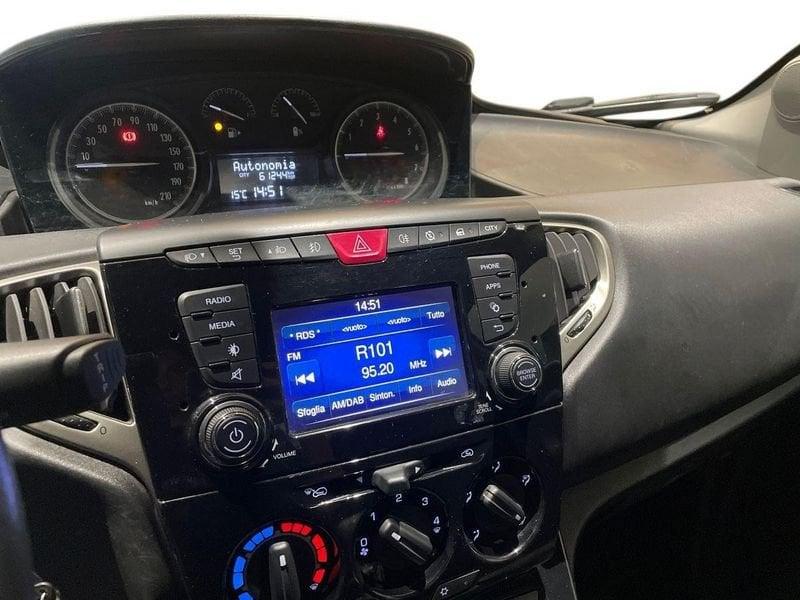 Lancia Ypsilon 1.0 firefly hybrid Gold s&s 70cv