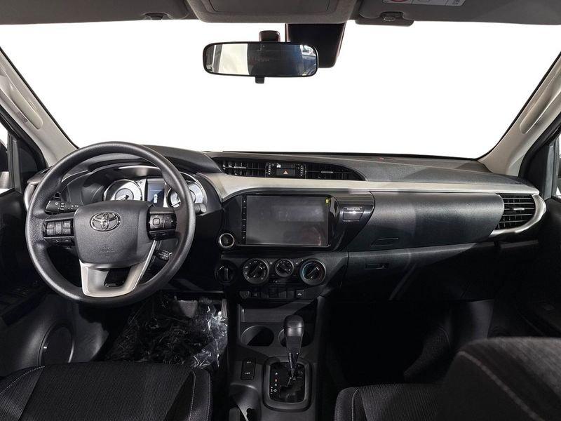 Toyota Hilux 2.4 D-4D A/T 4WD 4 porte Double Cab Comfort