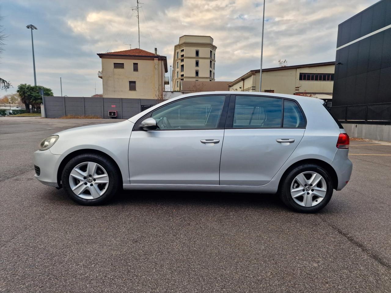 Volkswagen Golf 1.6 5p. Comfortline
