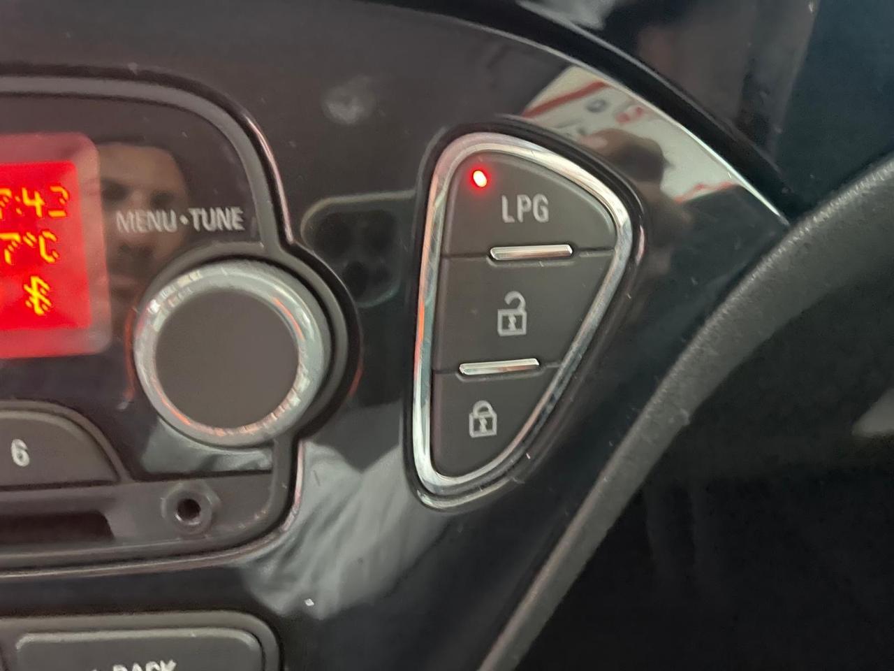 Opel Adam 1.4 87 CV GPL Tech Glam