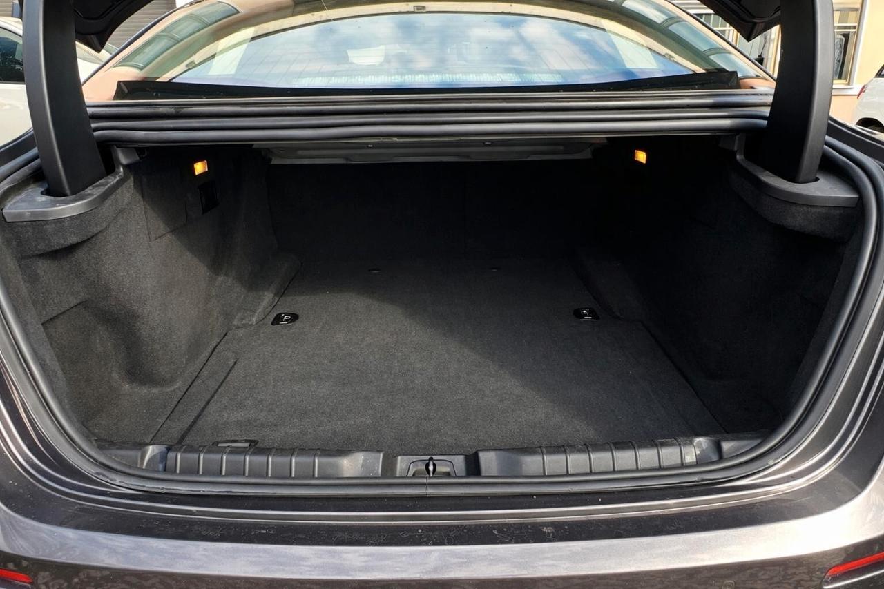 Maserati Ghibli 330 CV MHEV GRANSPORT