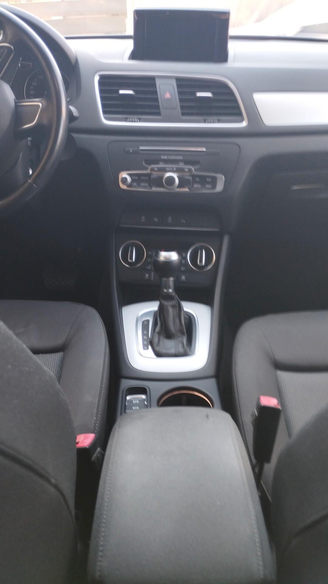 Audi Q3 2.0 TDI 120 CV S tronic