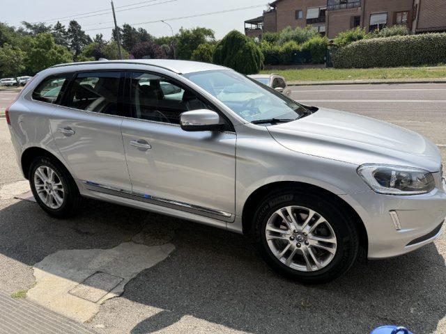 VOLVO XC60 D4 Summum COME NUOVA UNIPRO POCHI KM MANUALE