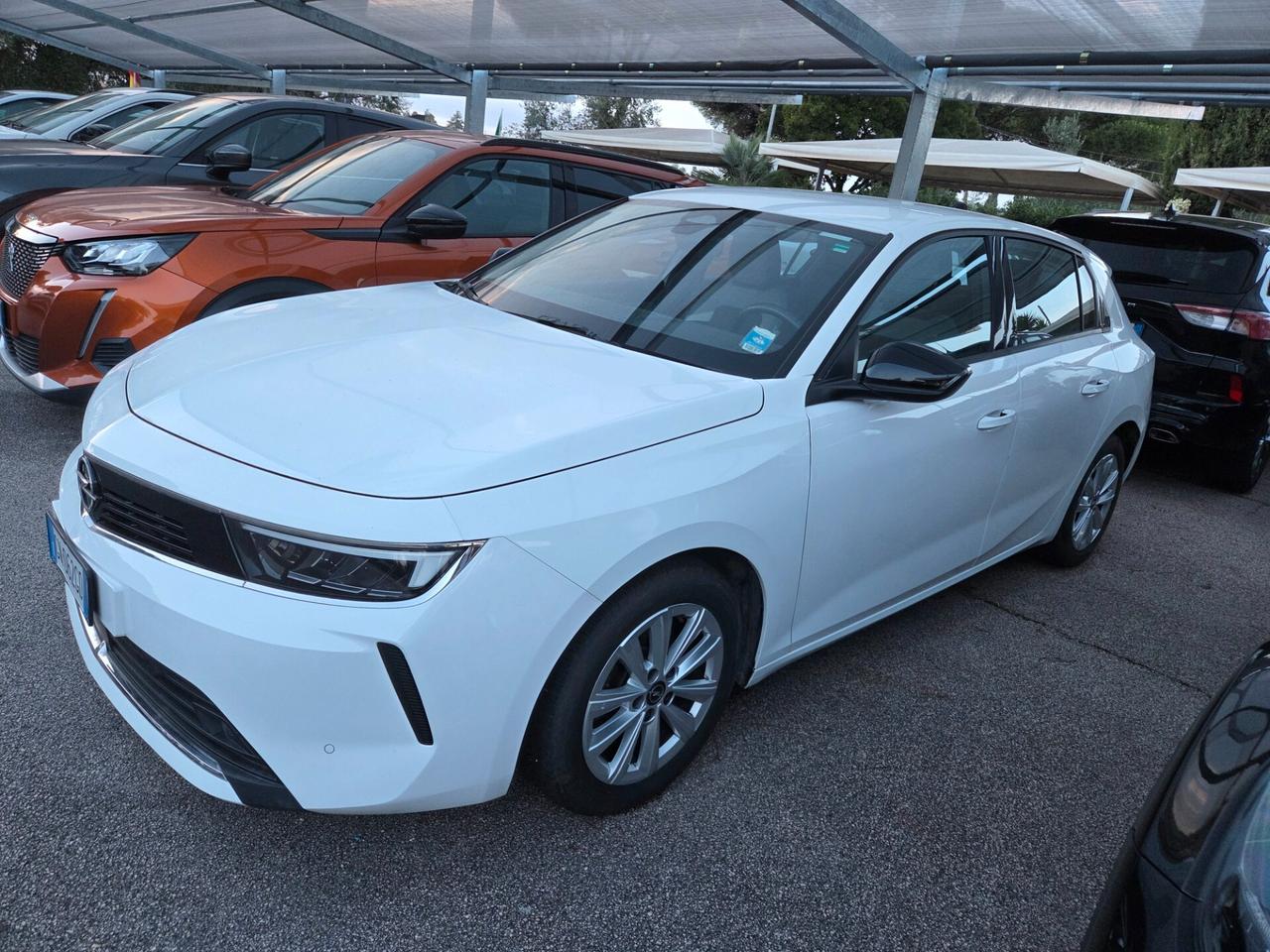 Opel Astra 1.2 Turbo 110 CV Edition