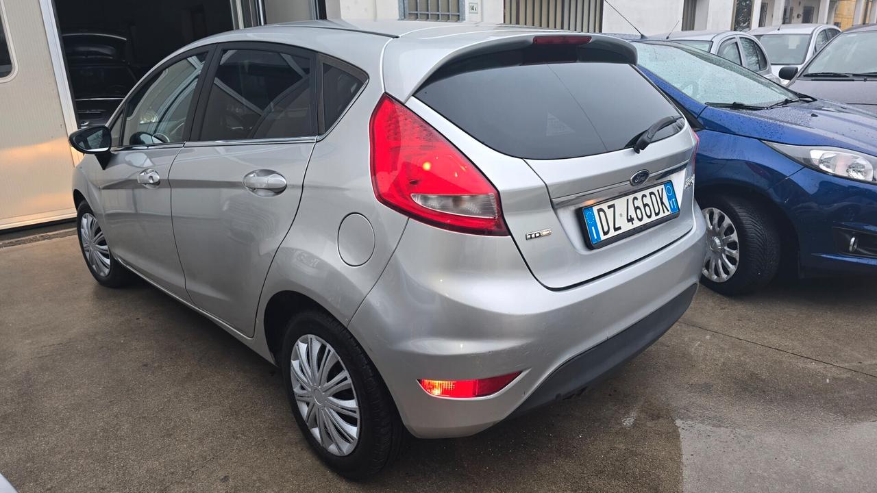 Ford Fiesta 1.4 TDI ottimo per nuovi patentati