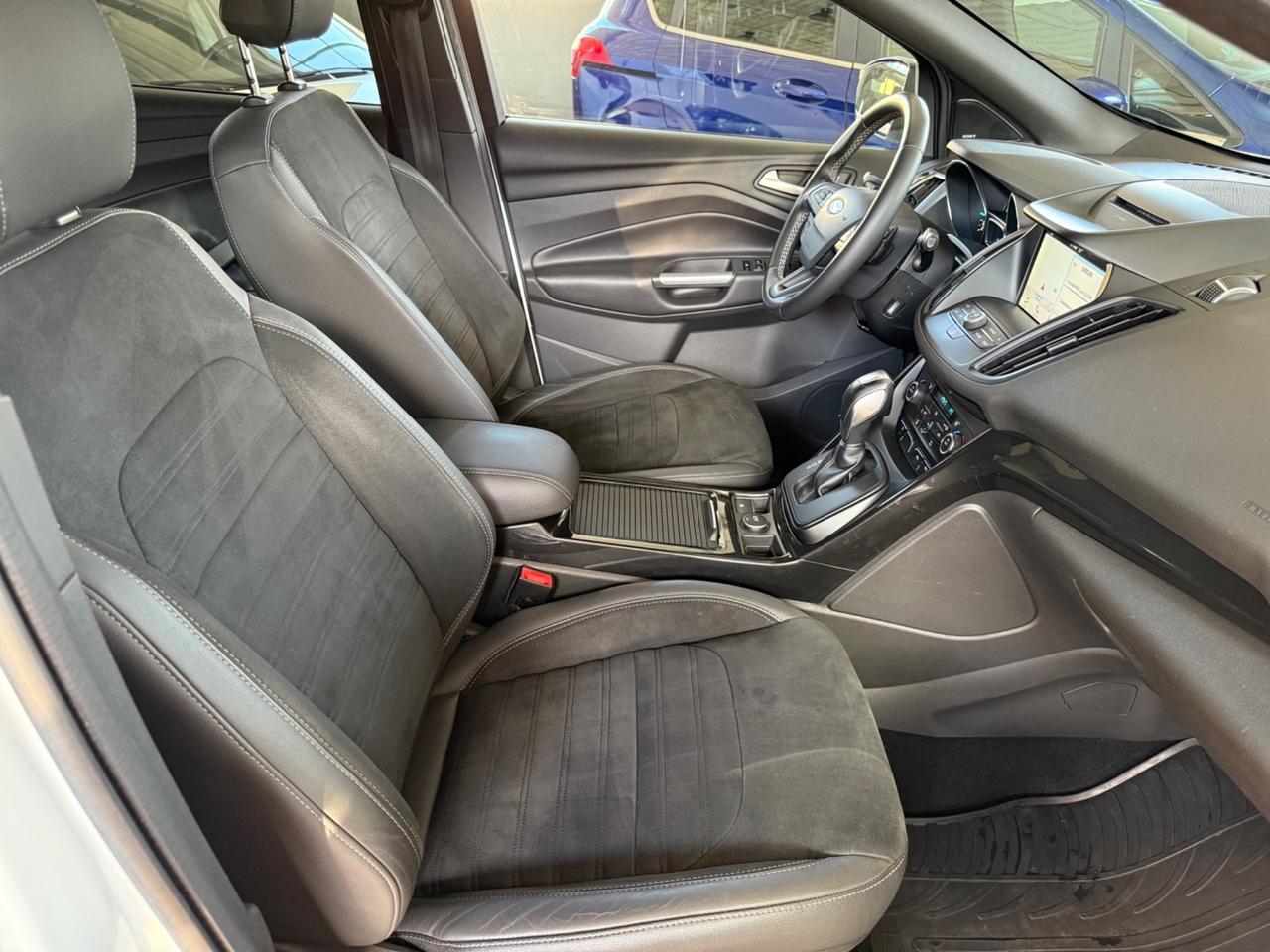 Ford Kuga 2.0 TDCI 150 CV S&S 4WD Powershift ST-Line