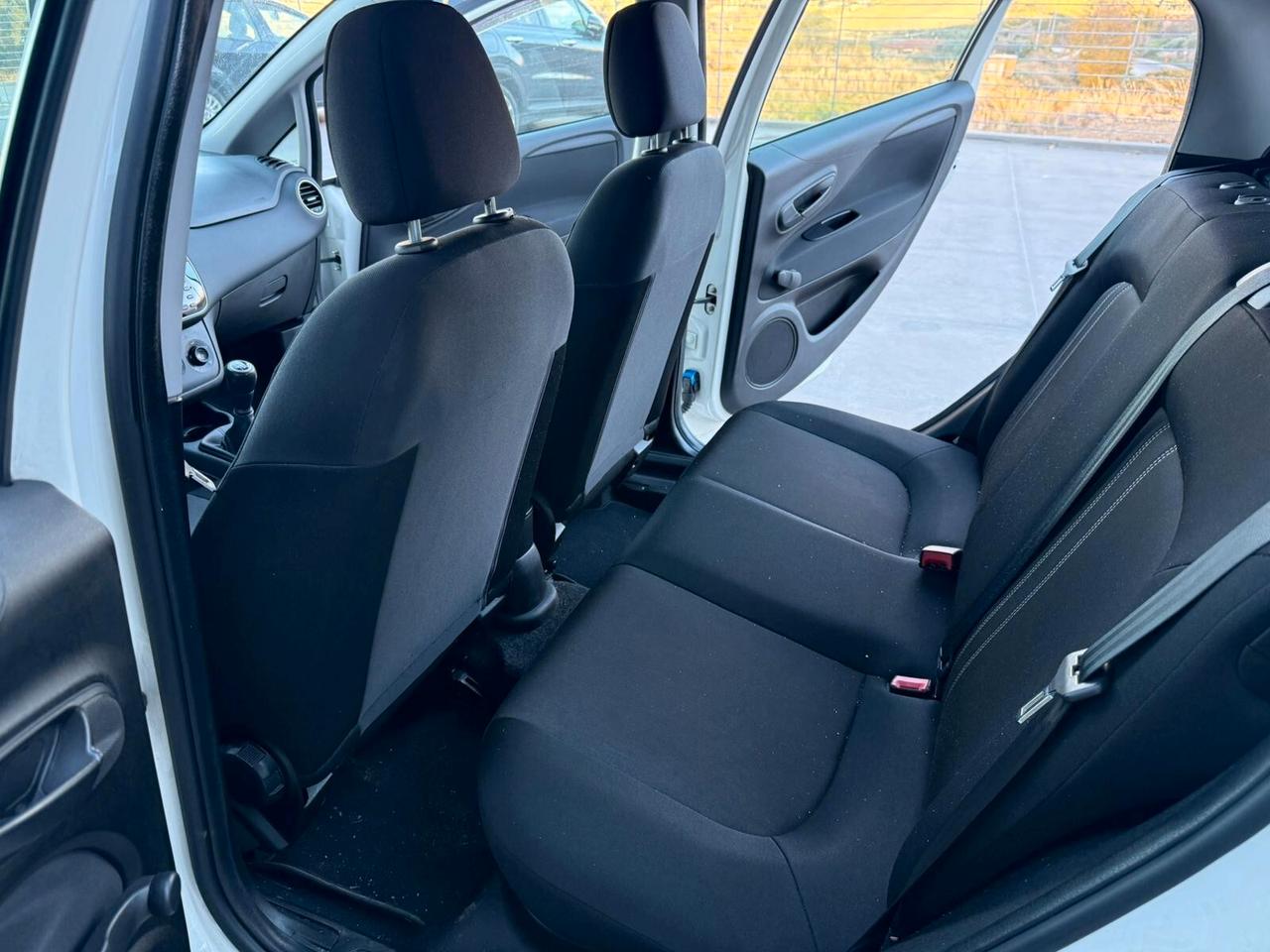 Fiat Punto 1.3 MJT II S&S 95 CV 5 porte Street