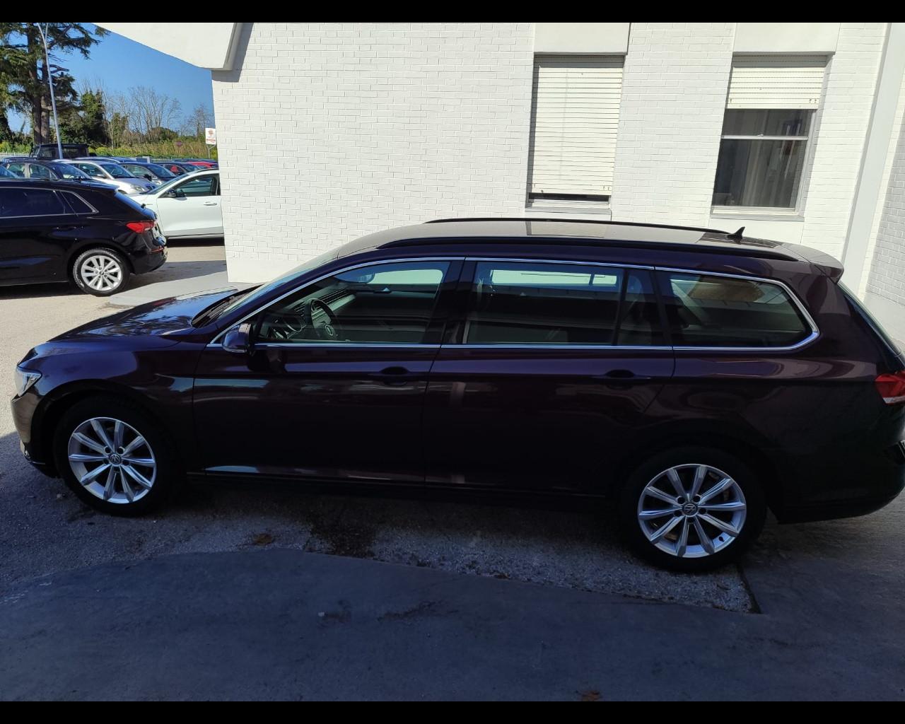 VOLKSWAGEN Passat Business Variant 1.6 TDI Trendline BlueMotion Tech.