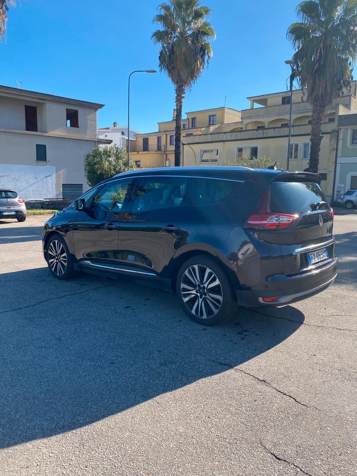 Renault Grand Scenic Blue dCi 120 CV EDC Initiale Paris