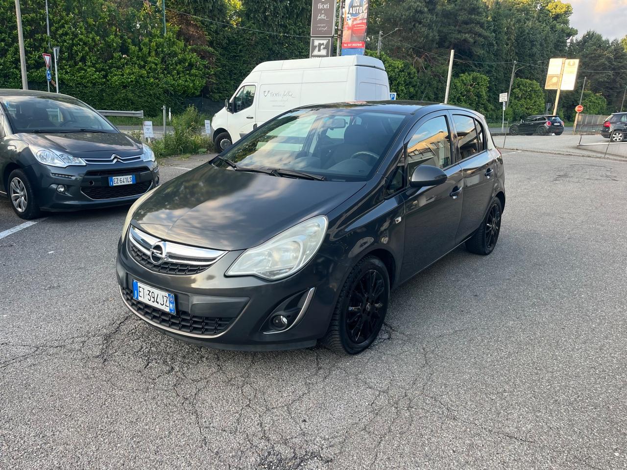 Opel corsa/1.2GPL/86CV/neopatentato/1.2GPL/Euro5B/5Porte e 5Posti/unico proprietario