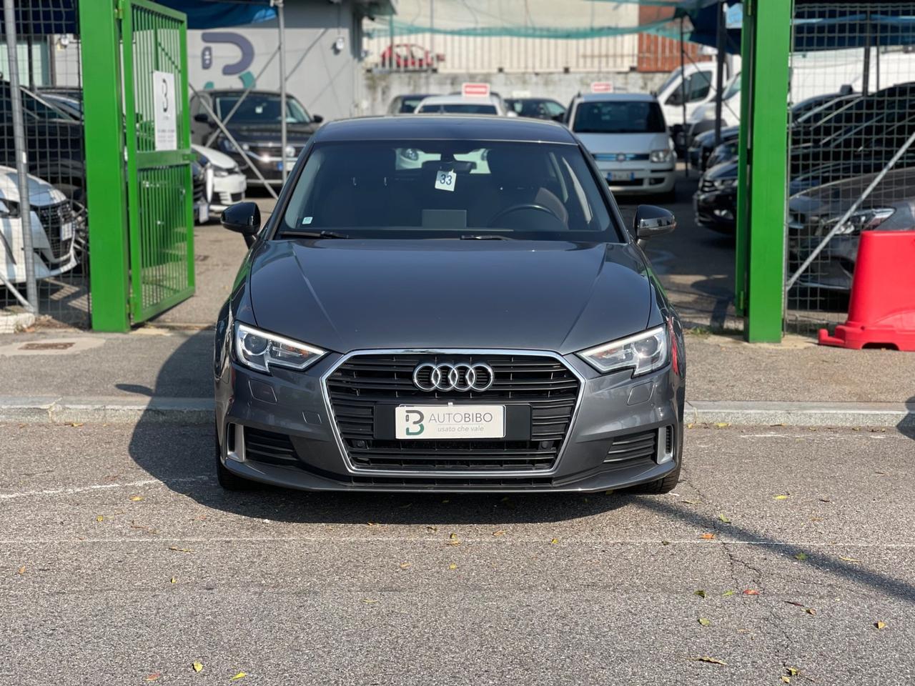 Audi A3 1.6 TDI clean diesel Attraction