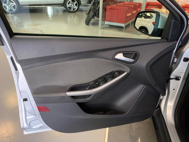 FORD Focus 1.6 120 CV GPL SW Titanium
