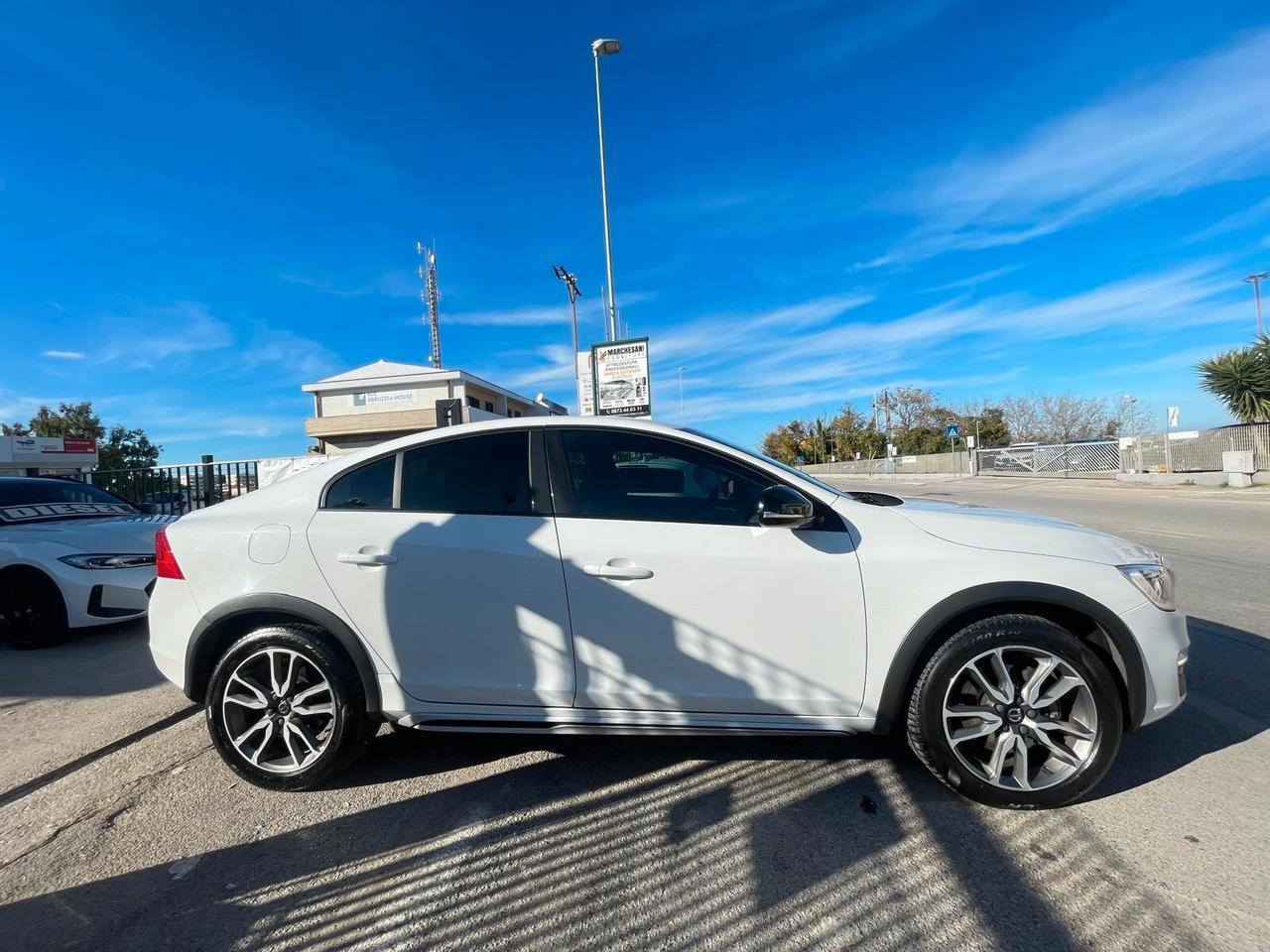 Volvo S60 Cross Country D3 Pro