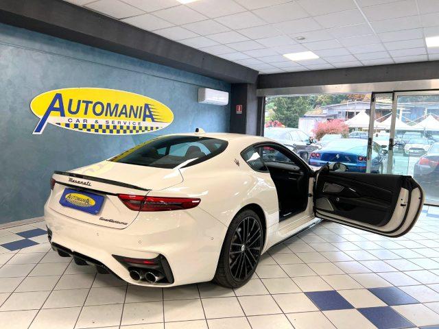 MASERATI GranTurismo V6 550 CV AWD Trofeo IVA ESP.