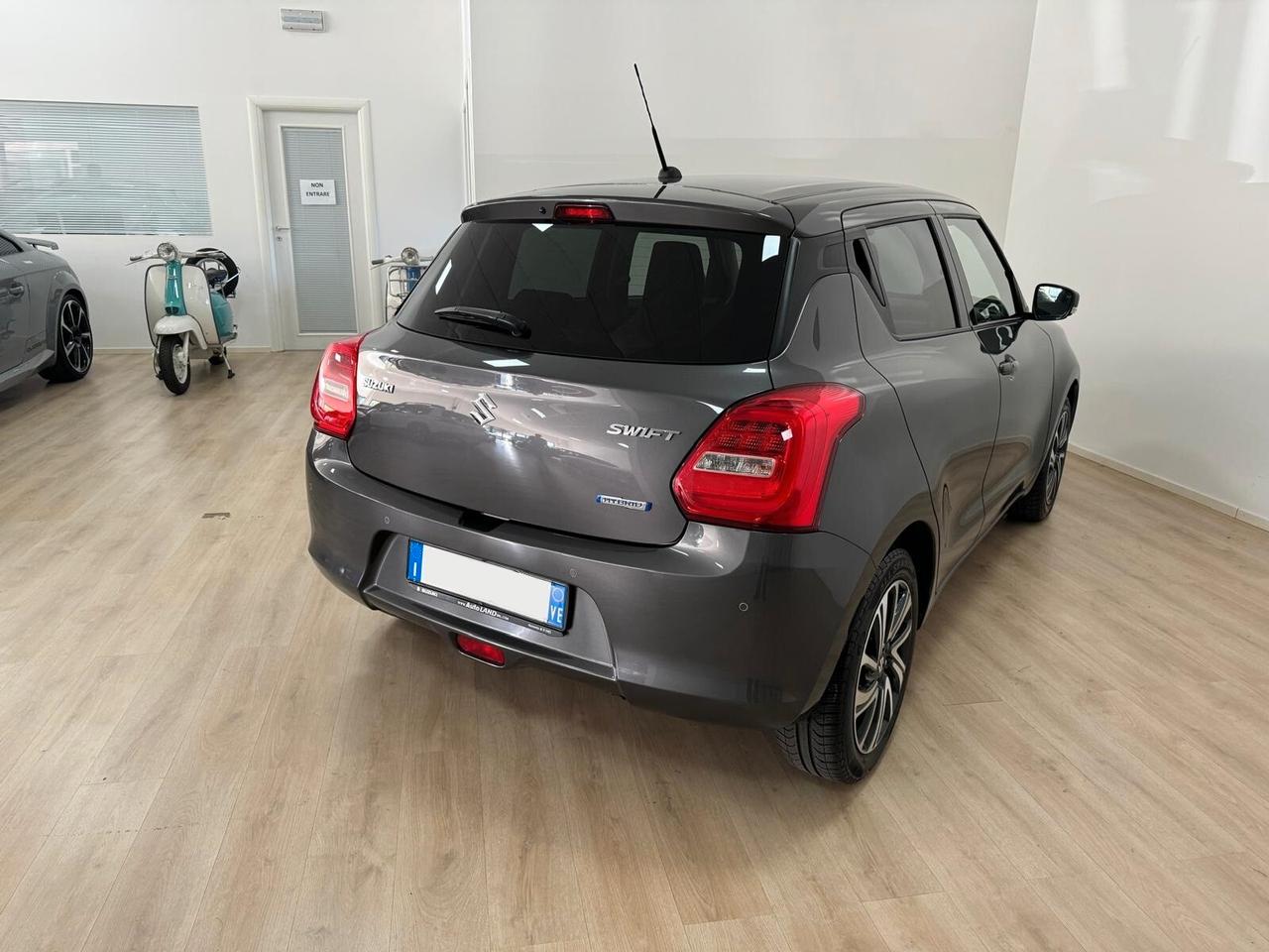 Suzuki Swift 1.2 Hybrid Top