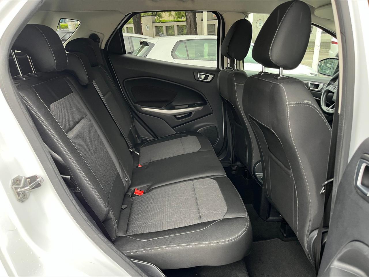 Ford EcoSport 1.5 tdci business 100cv