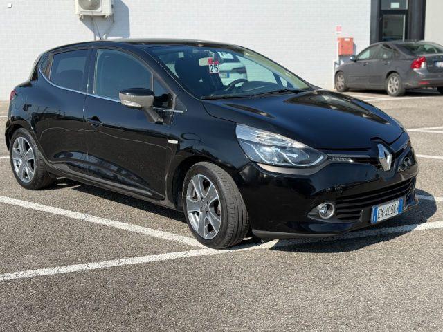 RENAULT Clio 1.2 75CV 5 porte Costume National