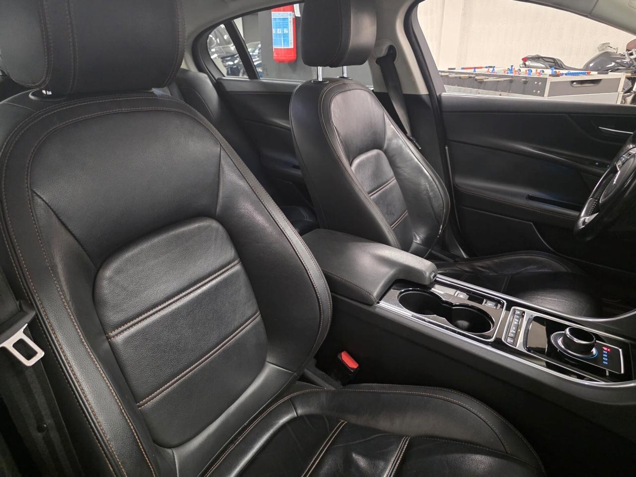 Jaguar XE 2.0 D Turbo 180CV Portfolio