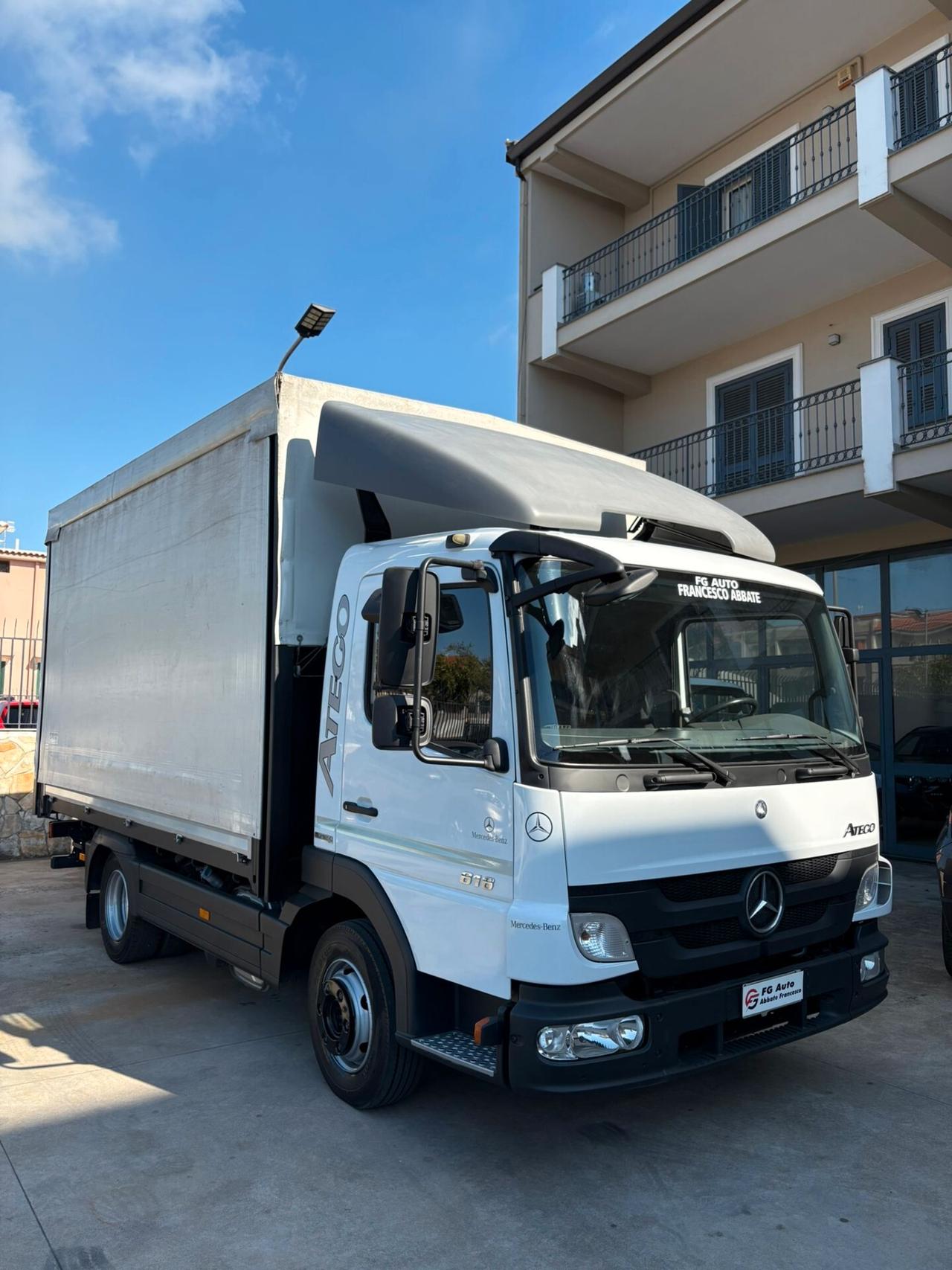 Mercedes Benz ATEGO 818 telonato 2014 130.000km