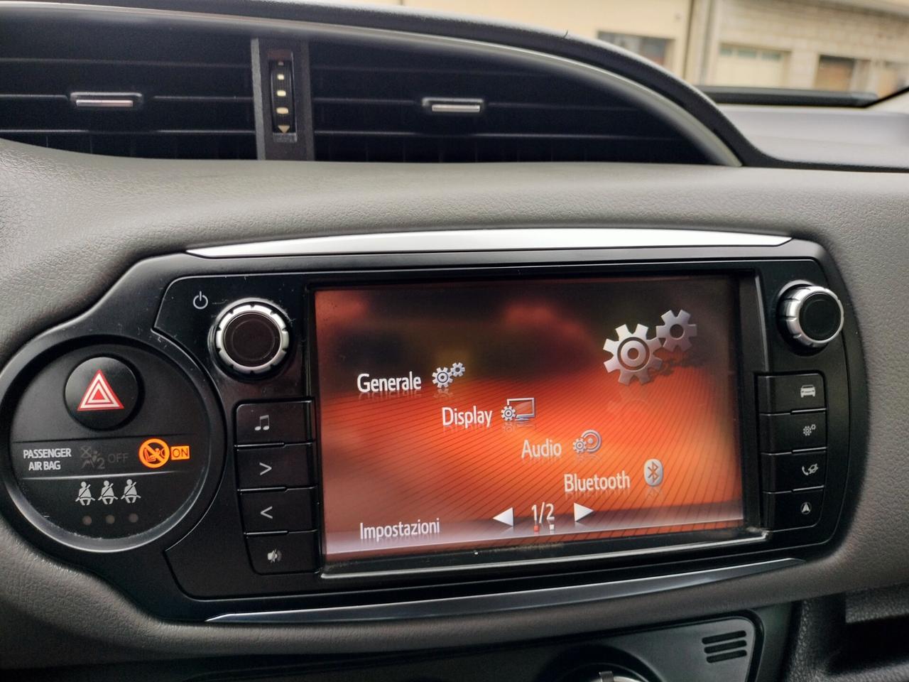 Toyota Yaris 1.0 5 porte Lounge benzina GPL