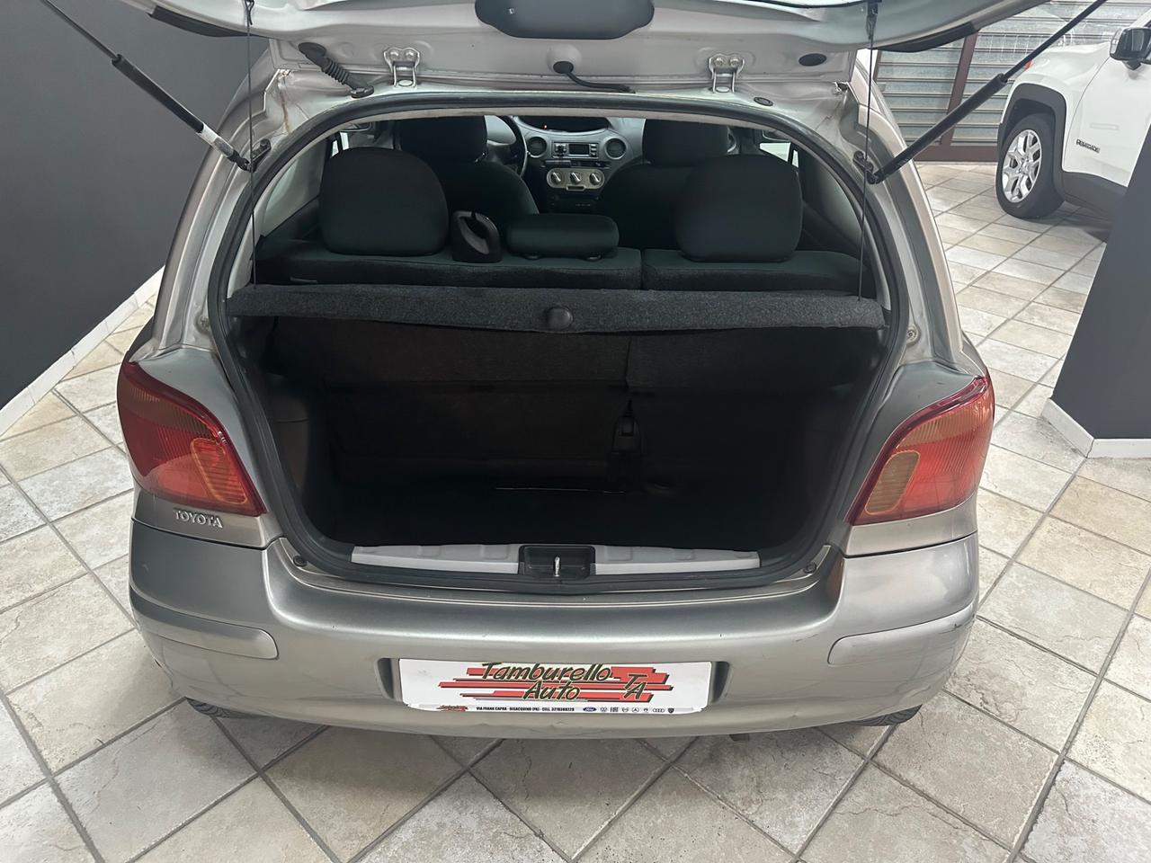 TOYOTA Yaris 1.0i (65) 3.p Sol 2004