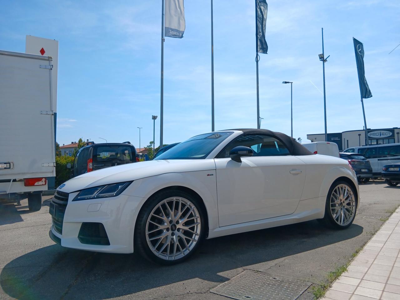 Audi TT Roadster 1.8 TFSI S line
