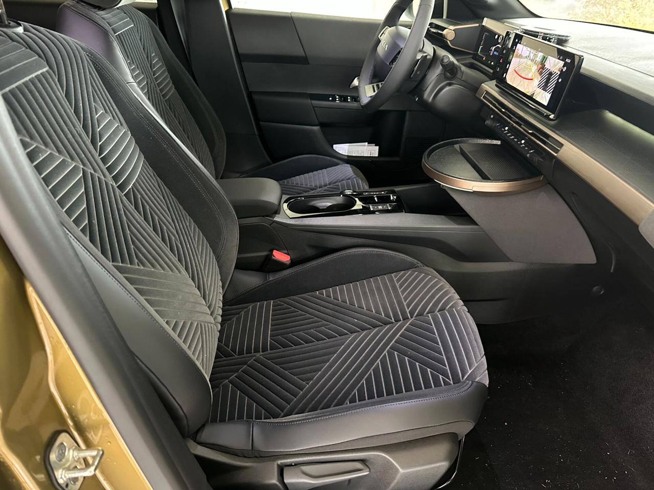 Lancia Ypsilon Hybrid e-DCT LX