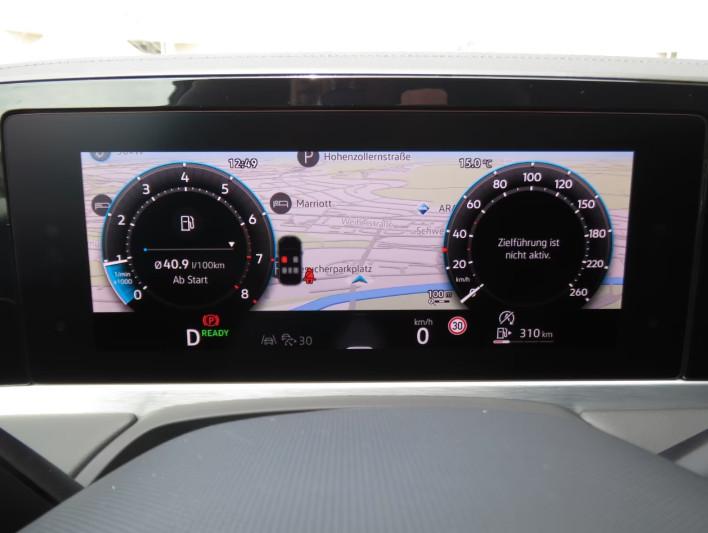 Volkswagen Passat Variant ELEGANCE 1.5 ETSI 110KW