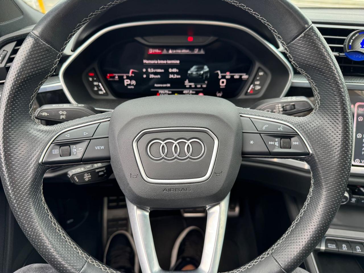 Audi Q3 2.0 40 TDI Sportback S Line #7318