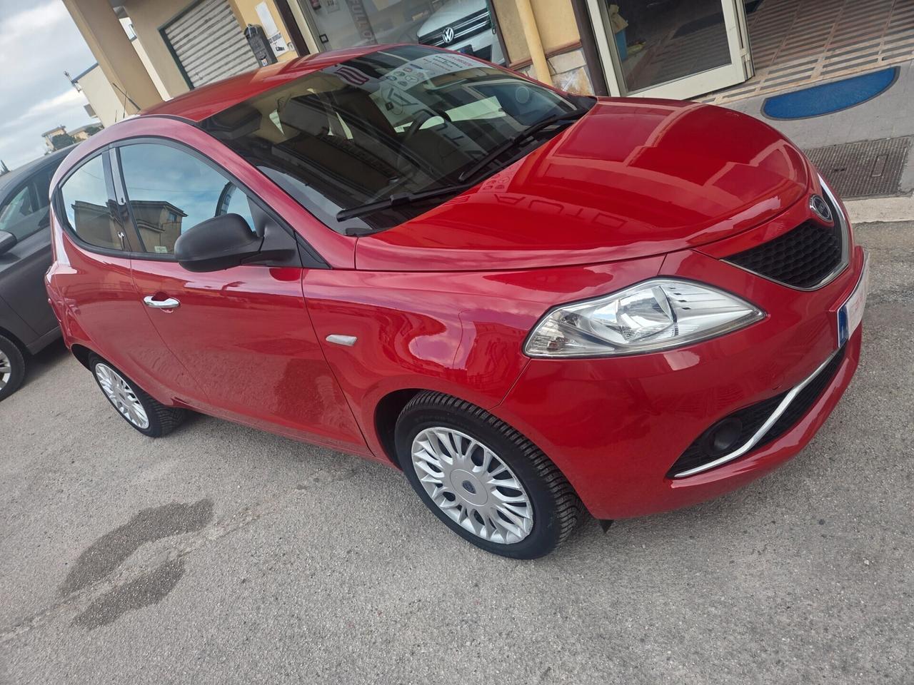 LANCIA YPSILON 1.2 BENZ 4 CILINDRI SOLI KM 66000 CERTIF