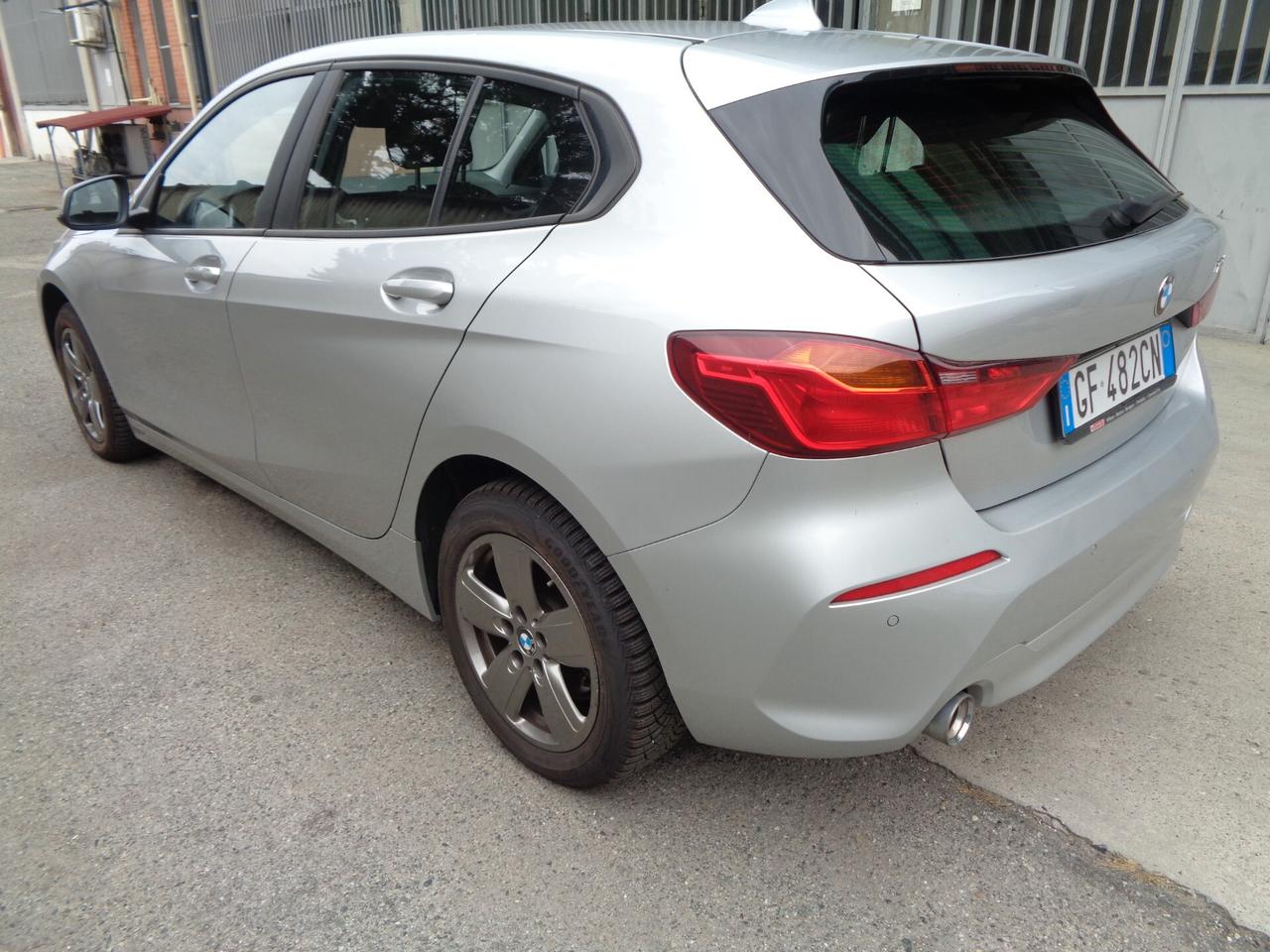 Bmw 116 116d 5p. Business Advantage