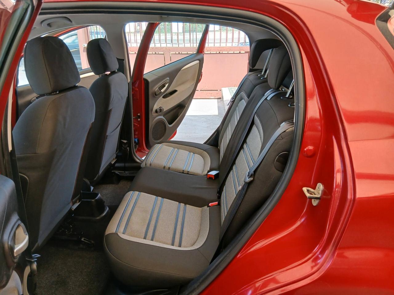 Fiat Punto Evo 1.3 Mjt 75 CV DPF 5p full 11