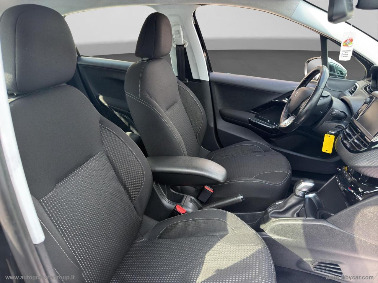 PEUGEOT 208 PureTech 82 5p. GPL Allure PERFETTA BLACK EDITION