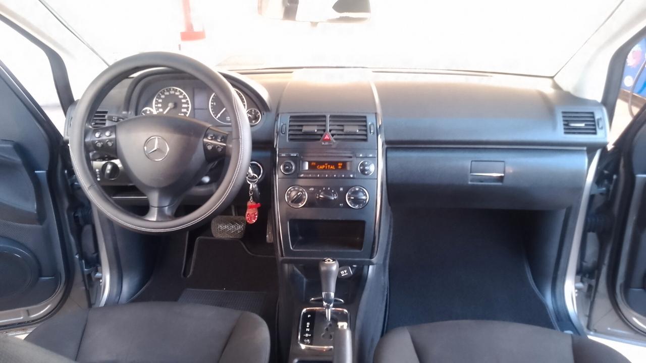 Mercedes-benz A 160 CDI automatico neop 2012