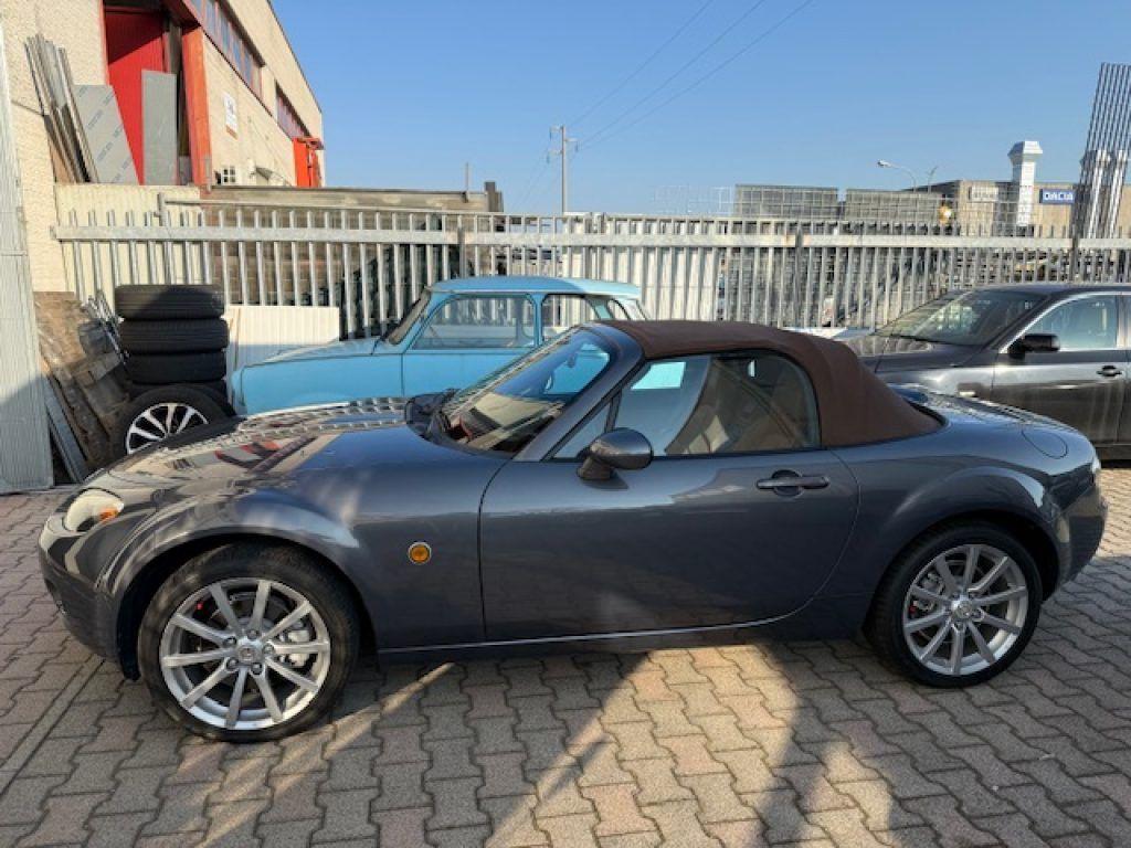 Mazda MX-5 Roadster 2.0L 16V Wind