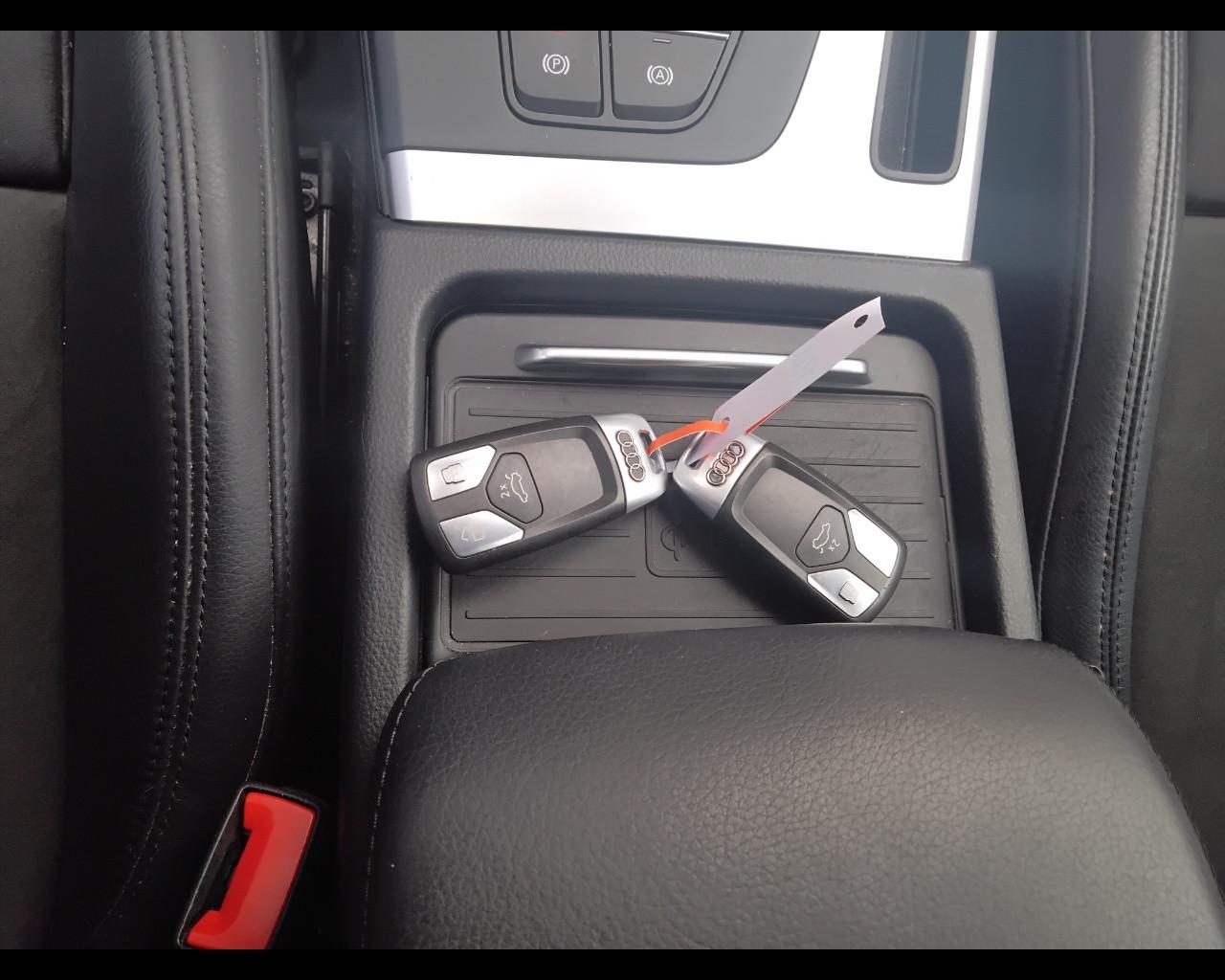 AUDI Q5 II 2020 - Q5 40 2.0 tdi mhev 12V S line Plus quattro s-tronic