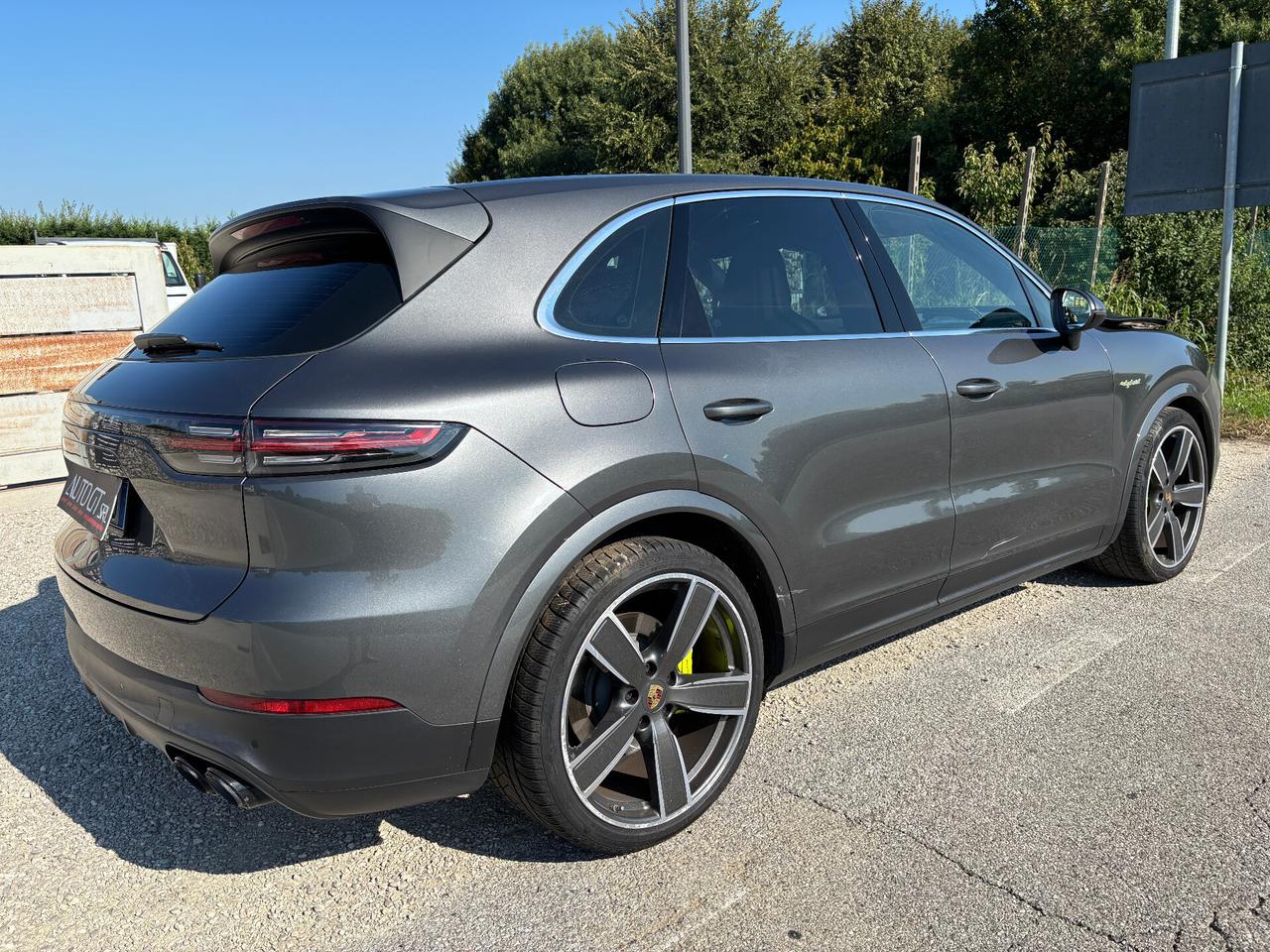 Porsche Cayenne 3.0 V6 E-Hybrid Platinum Edition