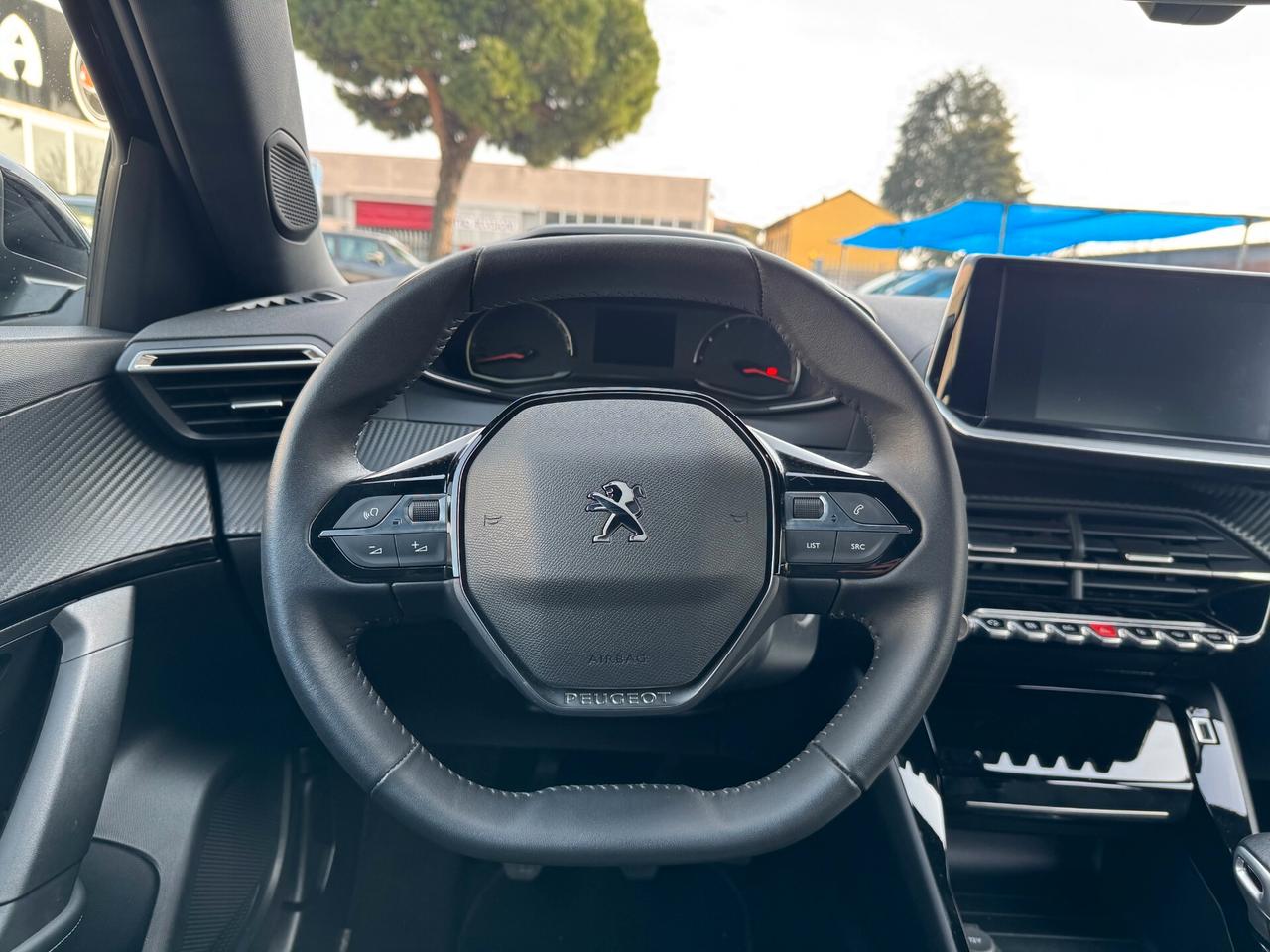 Peugeot 2008 PureTech 100 S&S Allure Pack
