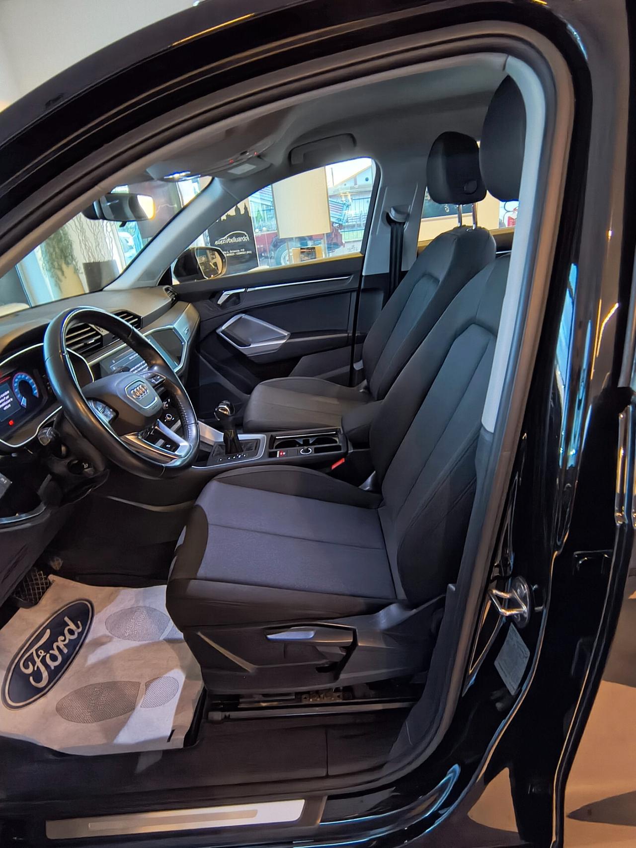 Audi Q3 35 TDI S tronic Business Advanced