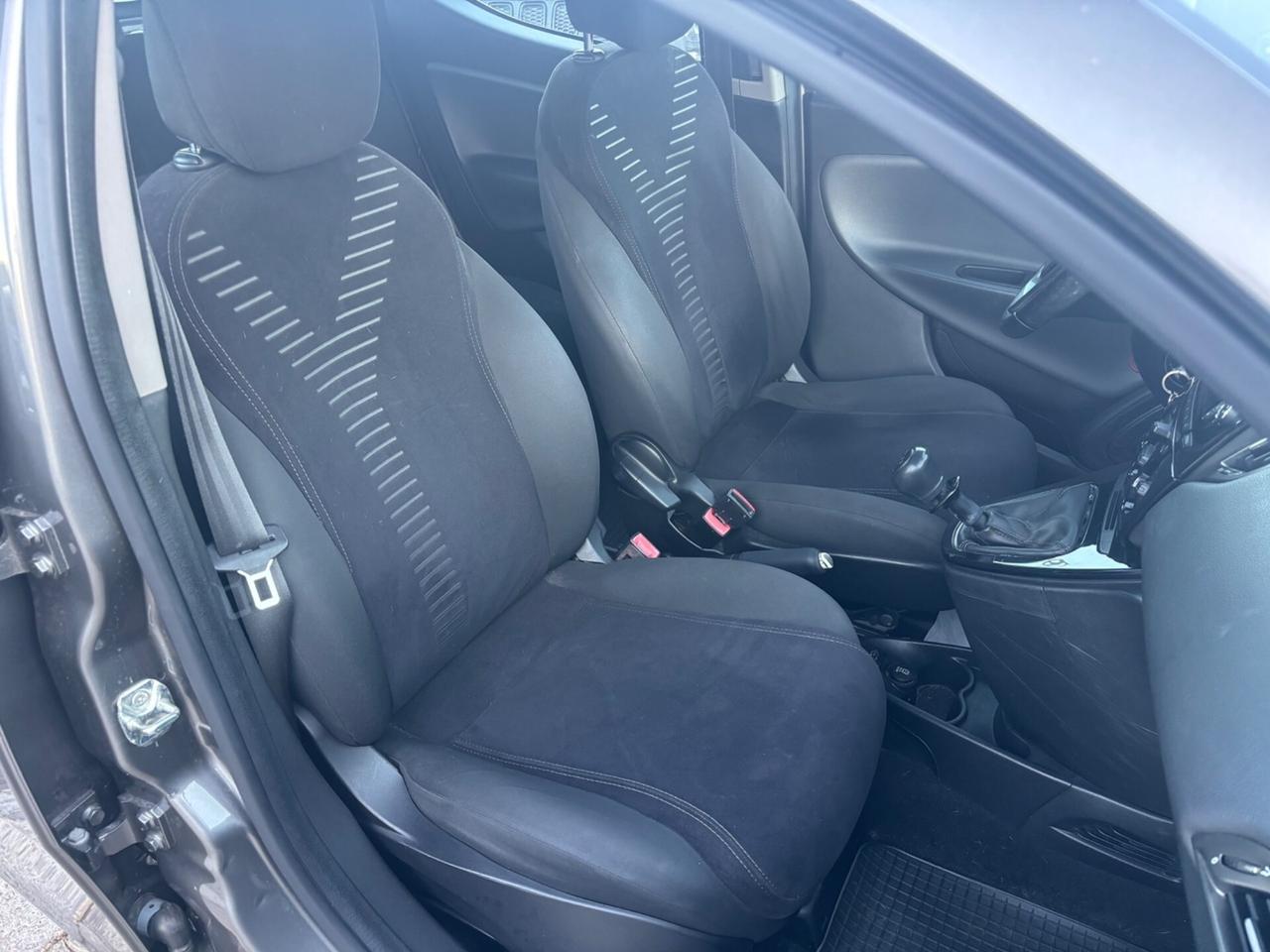 Lancia Ypsilon 1.2 69 CV 5 porte S&S Platinum