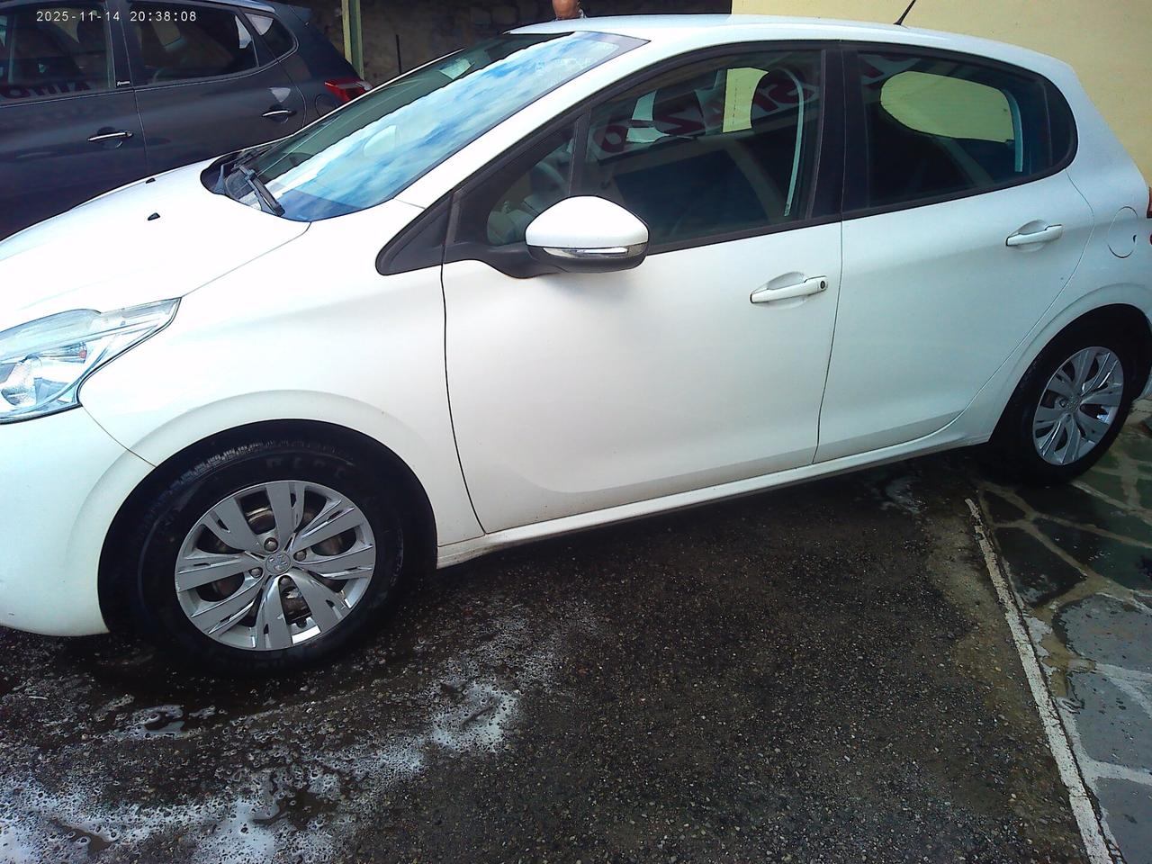 Peugeot 208 1.4 HDi 68 CV 5 porte Active