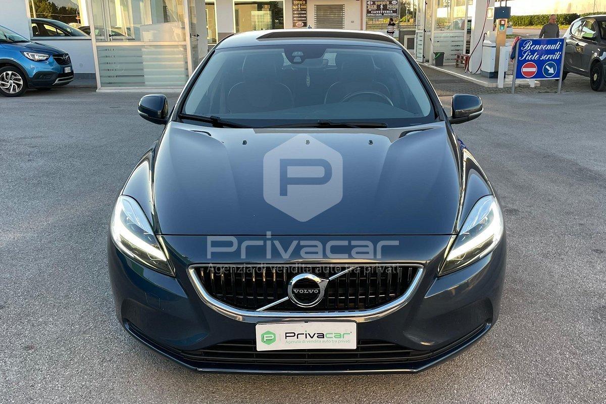 VOLVO V40 D2 Momentum