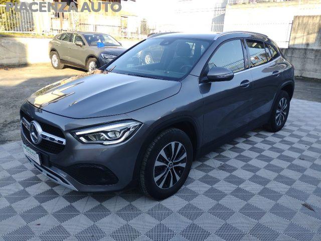 MERCEDES-BENZ GLA 200 d Automatic Sport