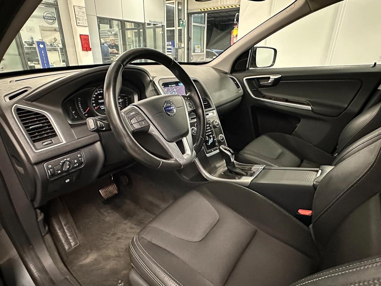 Volvo XC 60 XC60 D4 AWD Geartronic Business AUTOCARRO N1